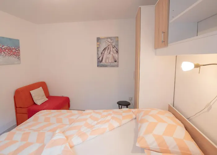 Apartments Mira 645
