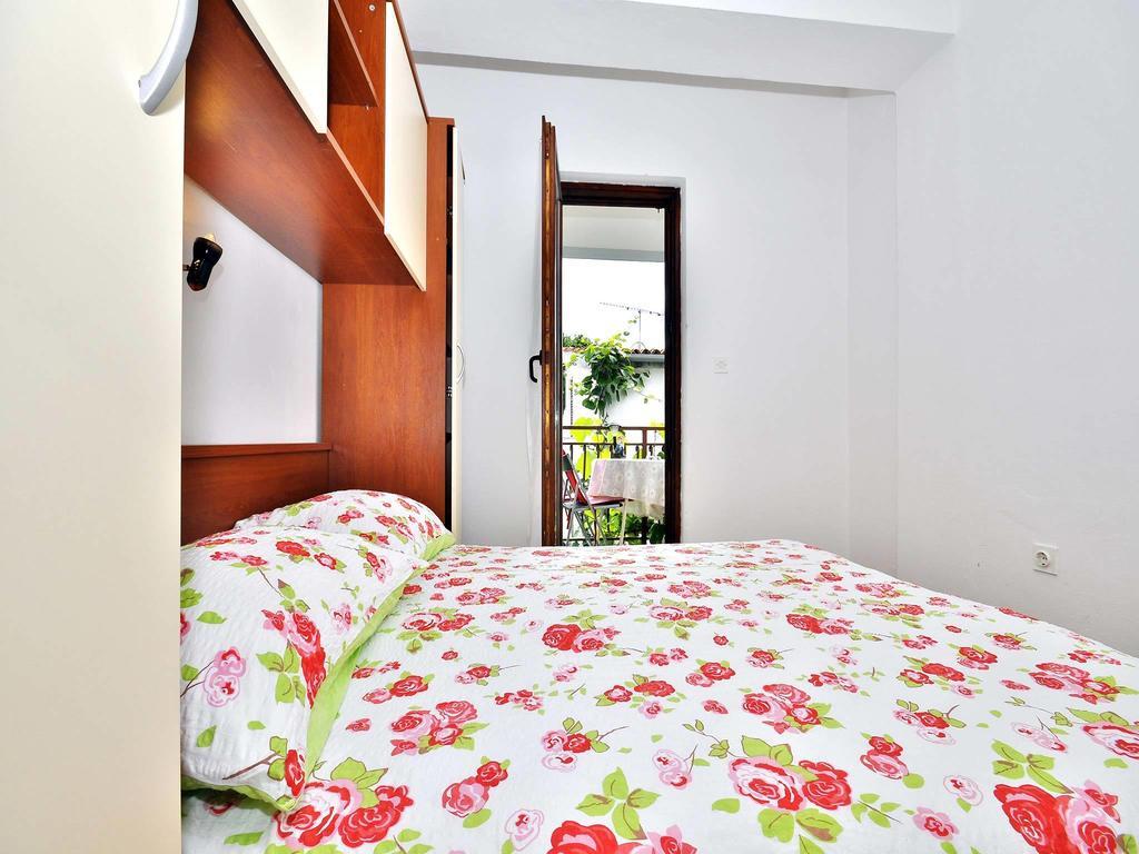 Apartment Mira 645 *