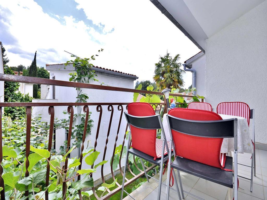 Mira 645 Apartment