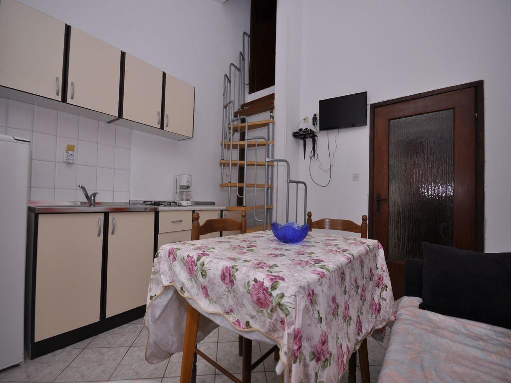 Mira 645 Apartment