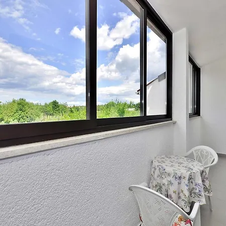 Apartments Mira 645 Porec Room photo