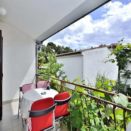 Apartments Mira 645 Porec Room photo