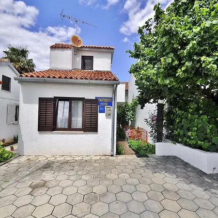 Apartments Mira 645 Porec Room photo
