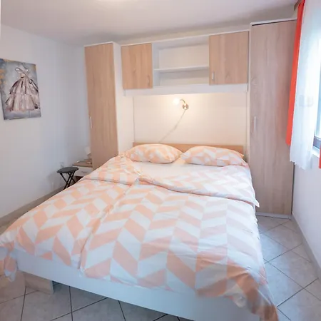 Apartments Mira 645 Porec Exterior photo