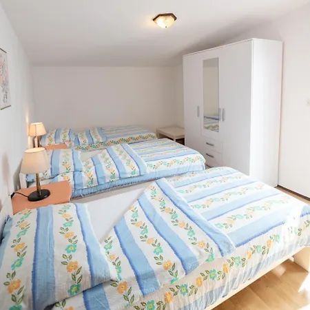 Apartments Mira 645 Porec Exterior photo